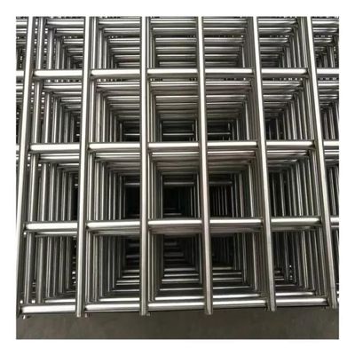 3x3 2x2 Galvanizli kaynaklı tel örgü panelleri Yüksek gerilim gücü