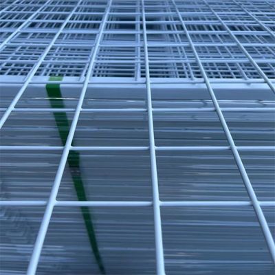2x2 PVC kaynaklı tel örgü panelleri Plastik kaplı tel örgü levhaları 30m/rol