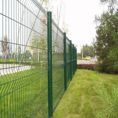 Güvenlik Galvanize 3d Yol Bahçe Toprak Okul Oyun Sahası için Eğri Çit Paneli
