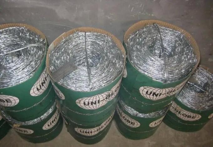 10kg Paslanmaz &Ccedil;elik Concertina Tel Ağı G&uuml;venlik Ağı Dikenli Tel &Ccedil;it 12