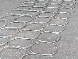 0.4-0.9mm Tank Karşıtı Barikat Tel Ağı Tank İzleri Yaralı &Ccedil;elik Tel &Ccedil;it 0