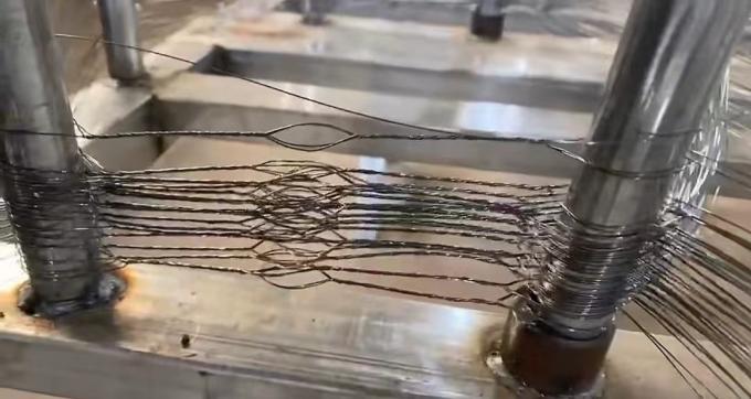 0.4-0.9mm Tank Karşıtı Barikat Tel Ağı Tank İzleri Yaralı &Ccedil;elik Tel &Ccedil;it 6